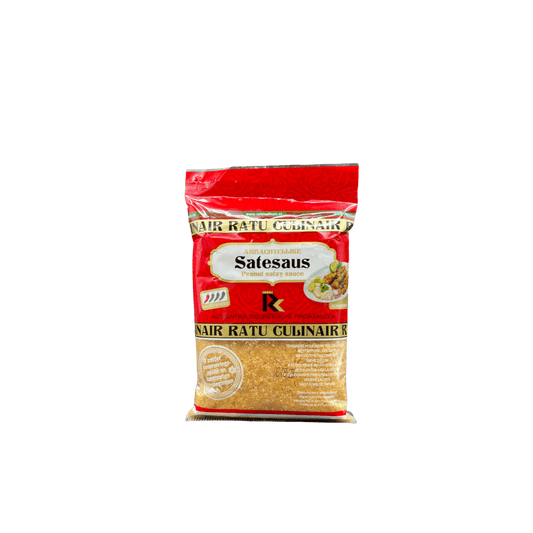 Erdnussauce von Ratu Culinair, Vanka Kawat, für Sate, in einer weißen Schüssel, mit Erdnüssen und Gewürzen.