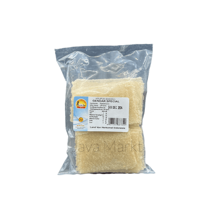 Knusprige Kerupuk Gendar Spesial von Nesia Food, traditionelle indonesische Lebensmittel mit goldbrauner Farbe und knuspriger Textur